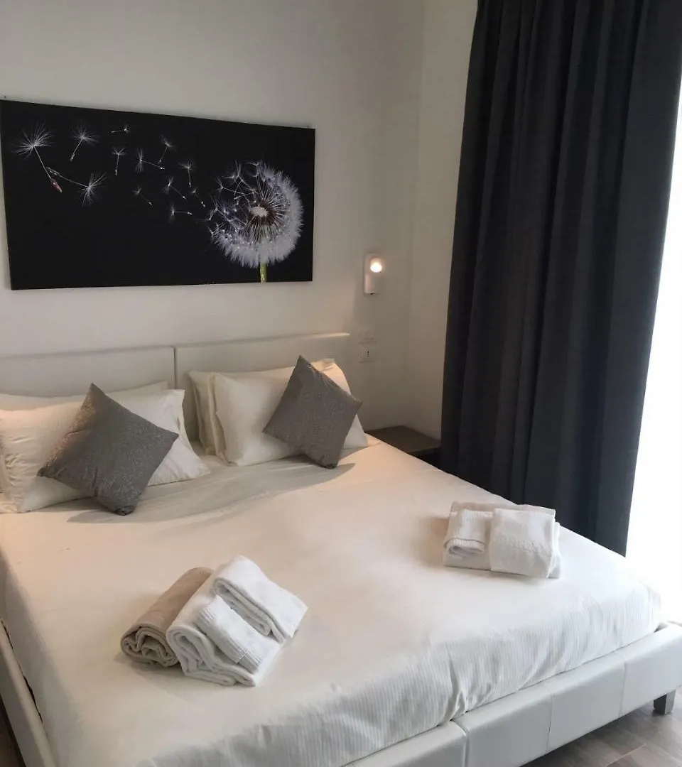 Villa Brusadela Suites Garda Garda  0*, Garda (Verona) Italia