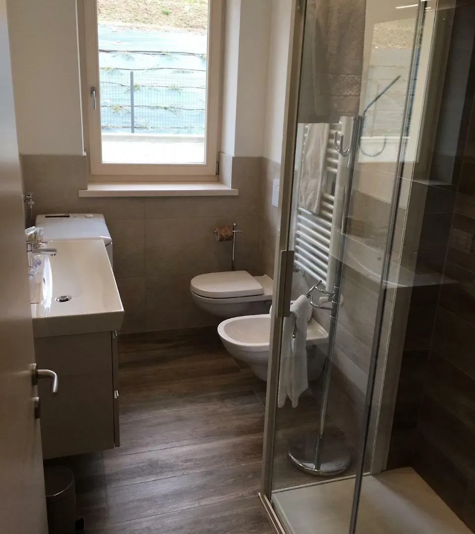 Villa Brusadela Suites Garda Garda  0*, Garda (Verona)
