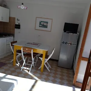 In Dimora Tipica Appartamento Montale (Liguria)