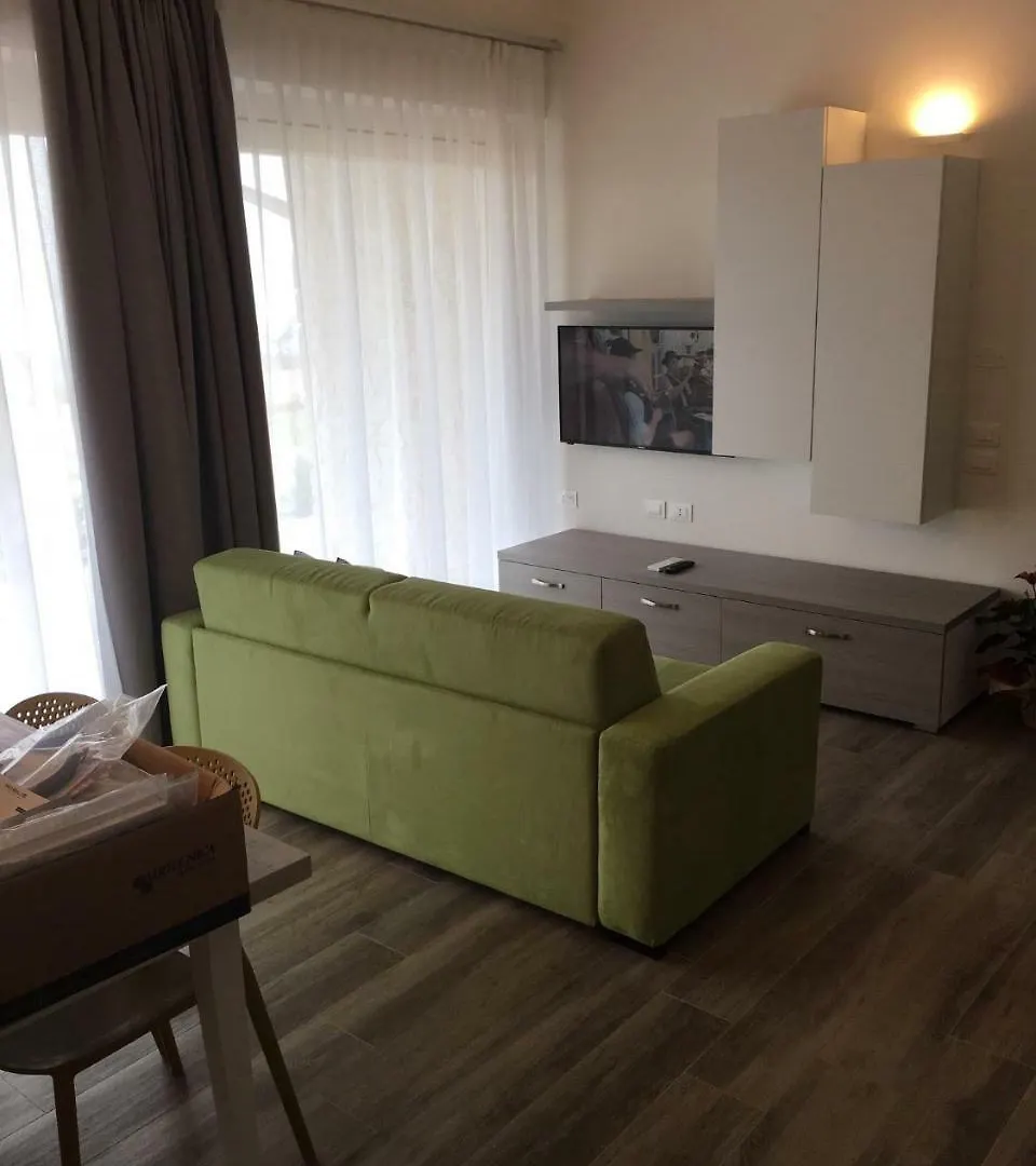 Villa Brusadela Suites Garda Garda  0*, Garda (Verona)